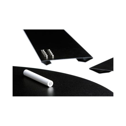 Medium Magnetic Chalk Board c/w Magnets & Chalk (560 x 220mm)