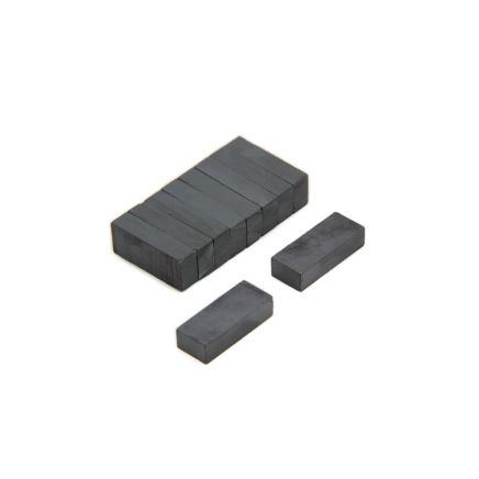 25 x 10 x 6mm thick Y30BH Ferrite Magnet - 0.8kg Pull